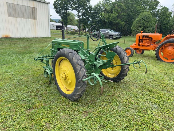 john-deere-h-image-3