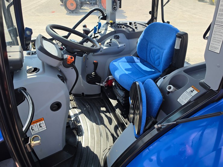 2013-new-holland-t5.105-image-17