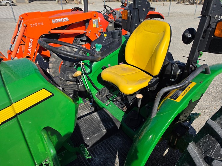 2018-john-deere-5075e-image-5