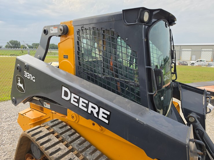 2019-deere-331g-image-13