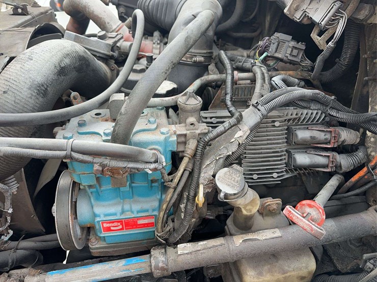 2009-international-durastar-4300-image-16