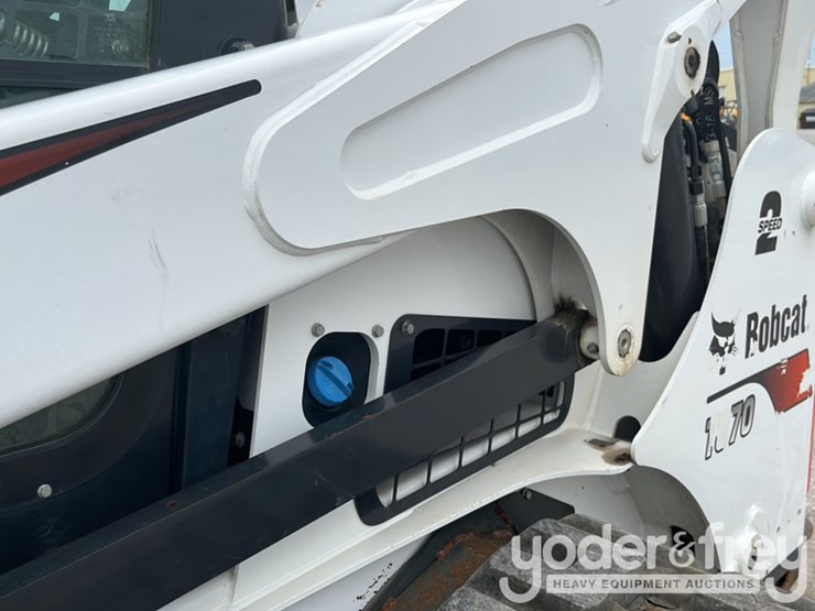 2022-bobcat-t870-image-28