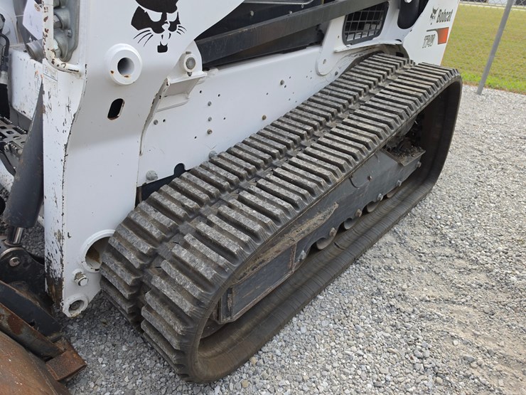 2021-bobcat-t740-image-22