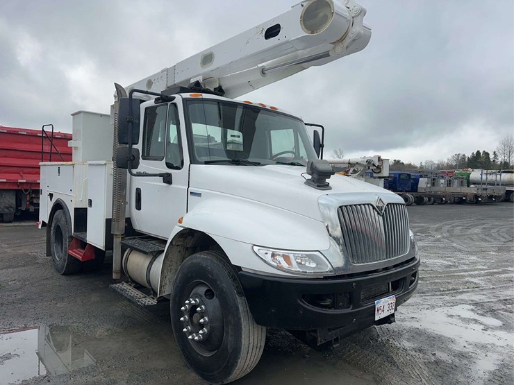 2009-international-durastar-4300-image-3