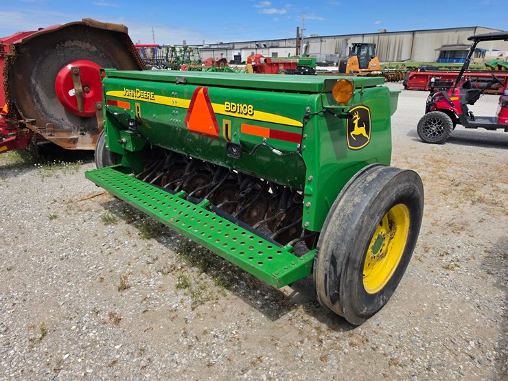 2023-john-deere-bd1108-image-6