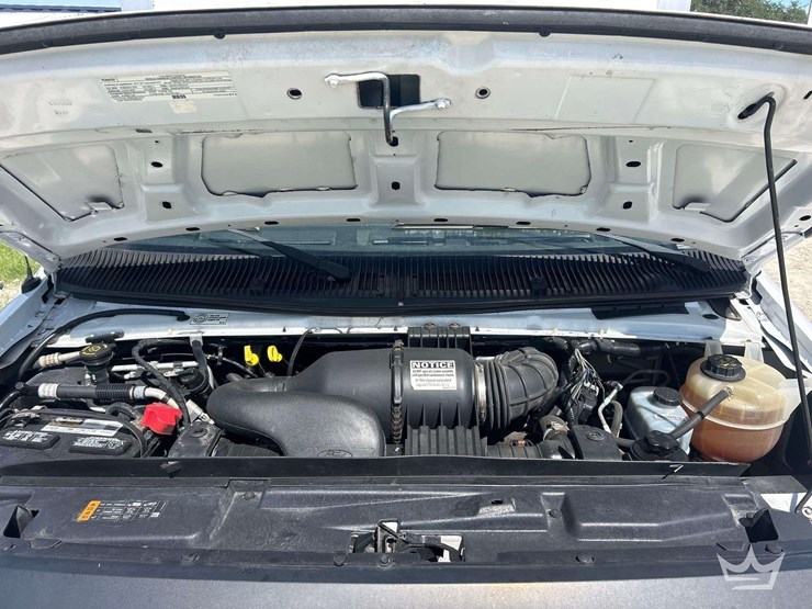 2017-ford-e350-image-6
