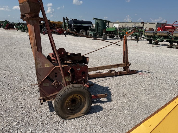 new-holland-717-image-10