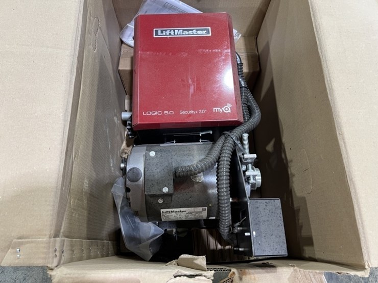 2022-liftmaster-logic-5.0-commercial-door-operator-image-5