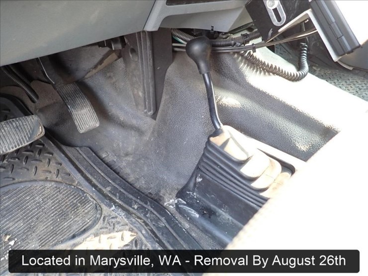 2014-ford-f550-image-32