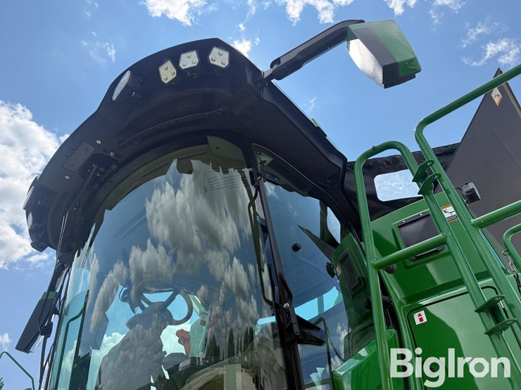 2025-john-deere-s7-800-image-12