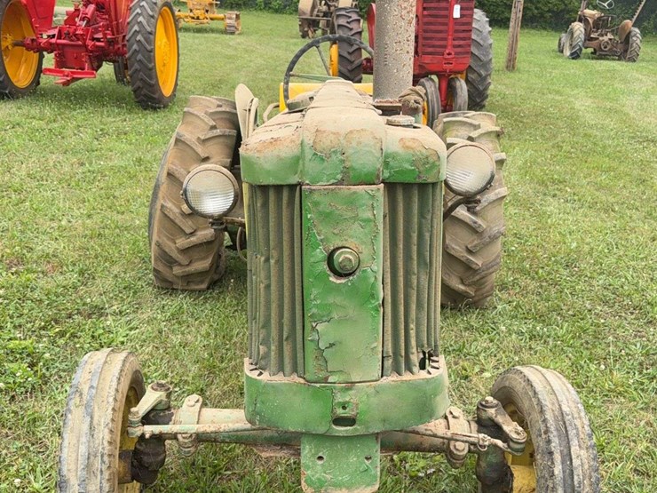 john-deere-320-image-8