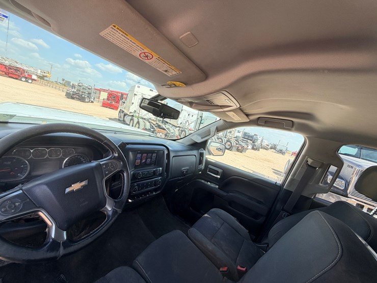2017-chevrolet-silverado-2500hd-image-9