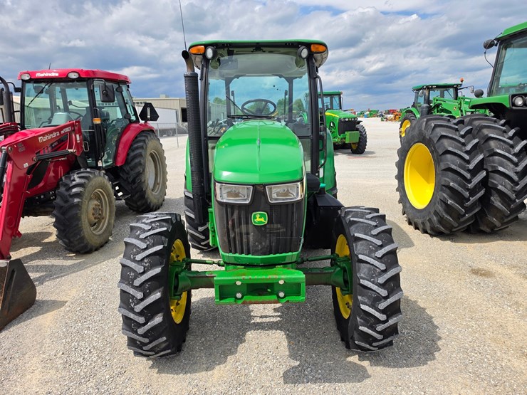 2016-john-deere-5100e-image-2