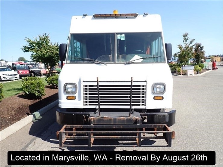 2012-freightliner-mt55-image-22