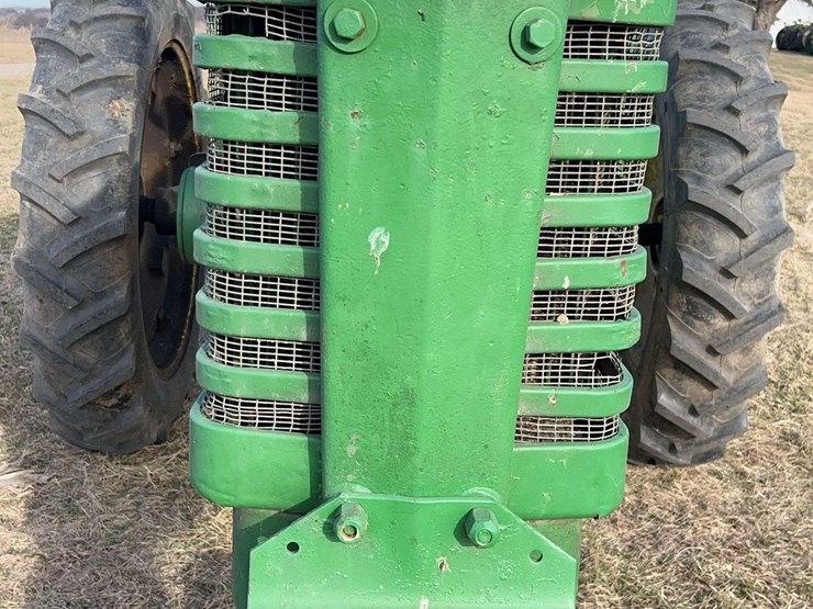 john-deere-model-b-image-9