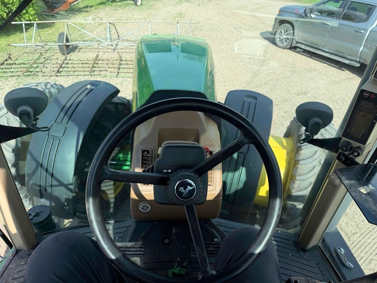 john-deere-8330-image-23