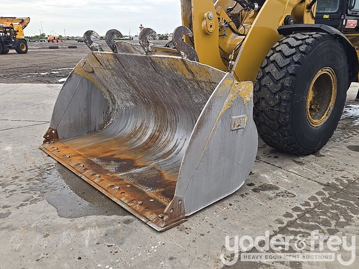 2019-caterpillar-938m-image-15