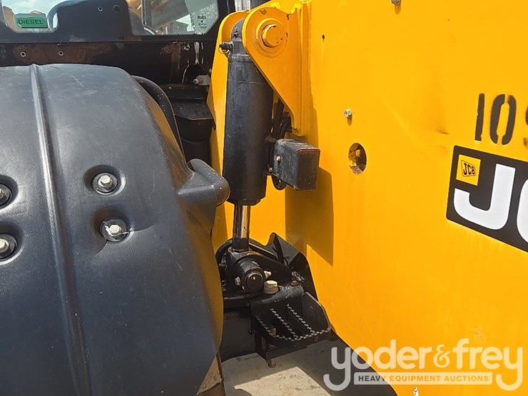 2019-jcb-510-56-image-26