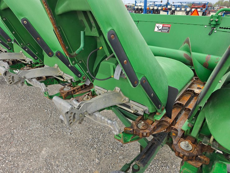 2010-john-deere-608c-image-2
