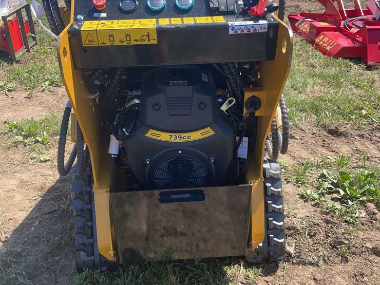 agt-mini-skid-steer-loader-image-6
