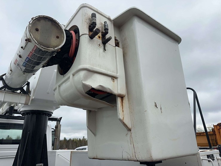 2009-international-durastar-4300-image-14