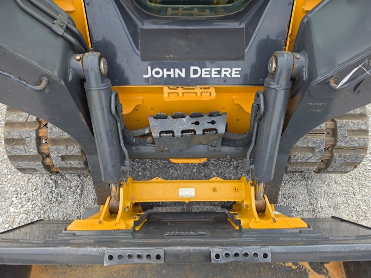 2019-deere-331g-image-5
