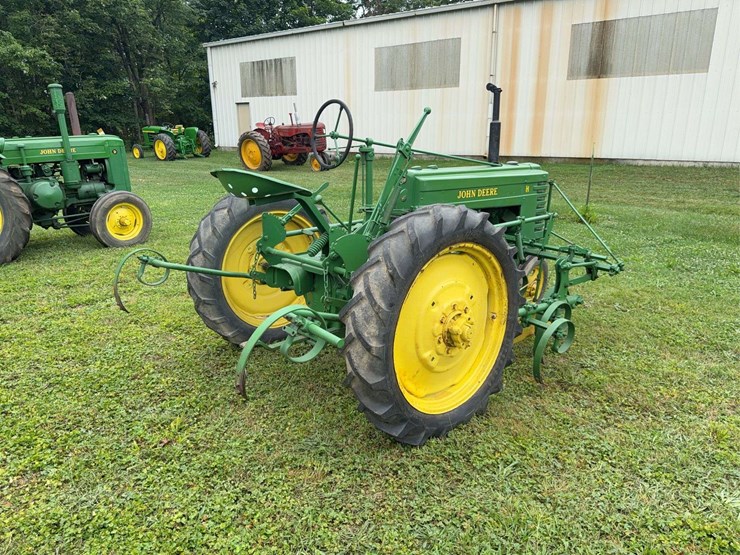 john-deere-h-image-5