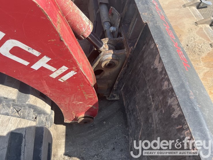 2018-takeuchi-tl12v2-image-21