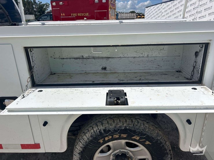 2019-dodge-2500-image-24