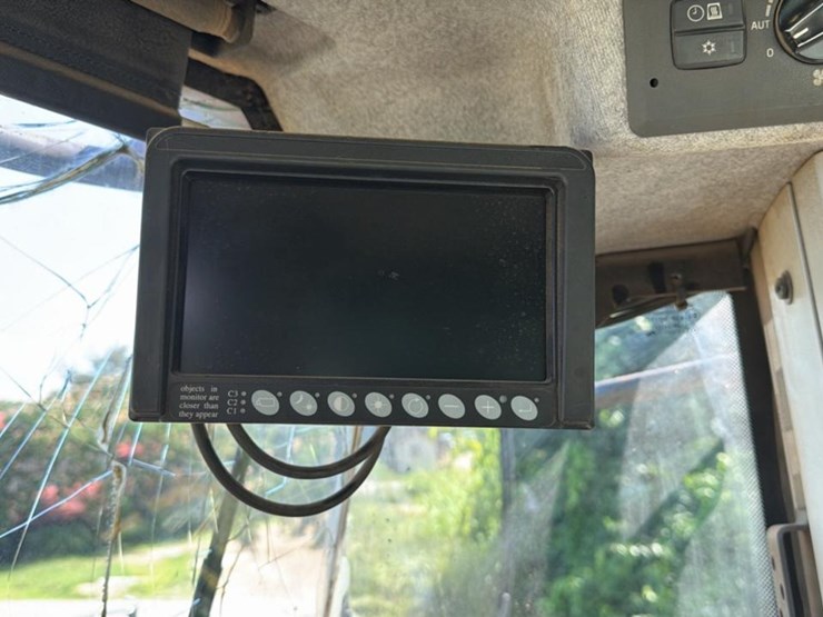 2016-volvo-l60h-image-43
