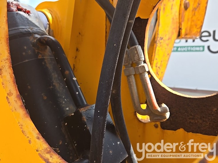 2017-jcb-510-56-image-25