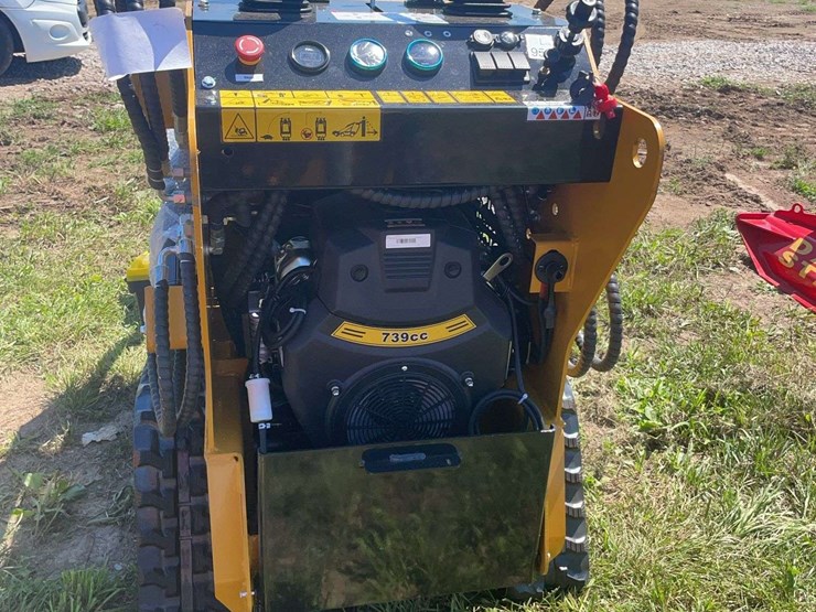 agt-mini-skid-steer-loader-image-5