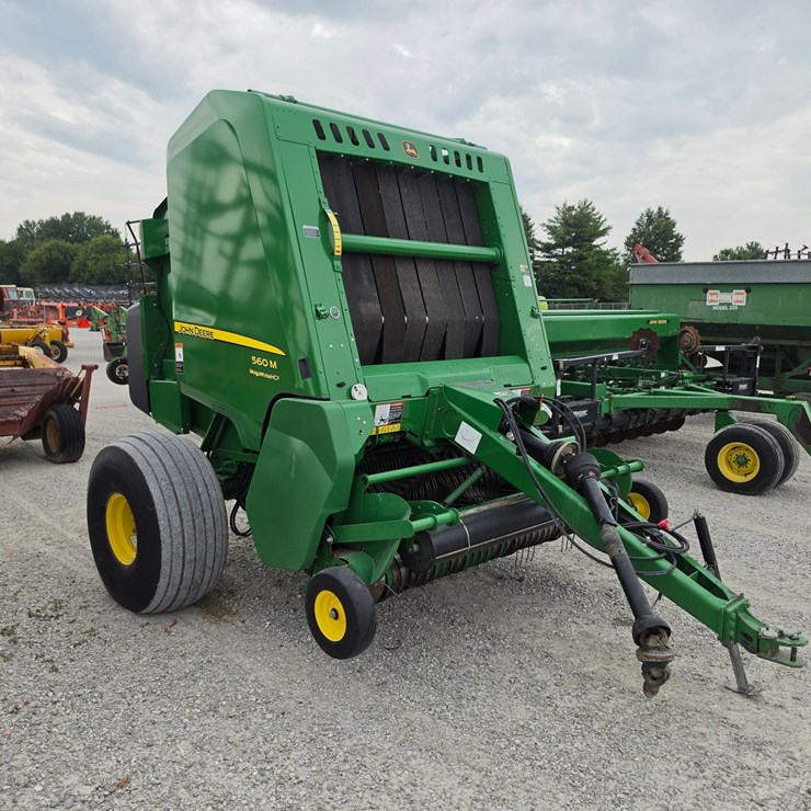 2019 JOHN DEERE 560M