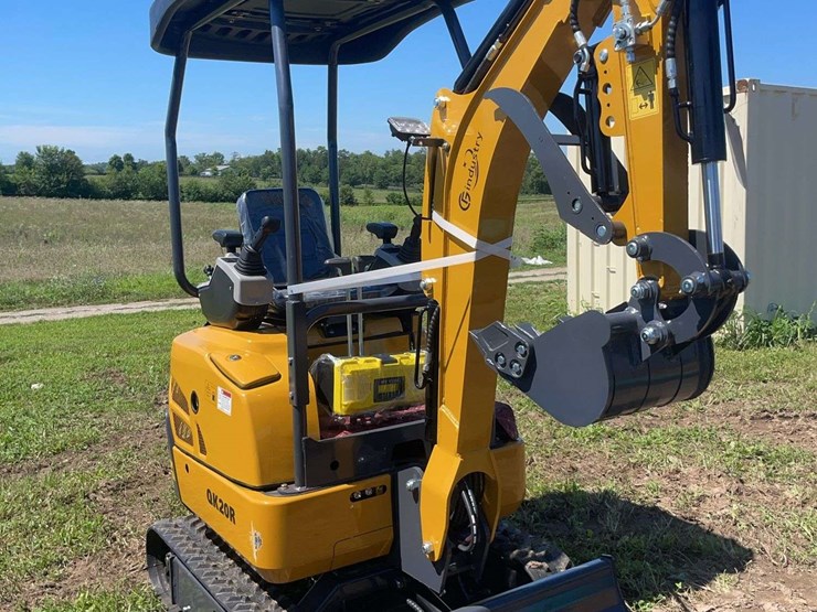 qk20r-mini-excavator-image-5