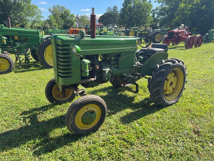 john-deere-m-image-1