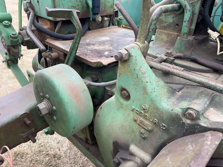 john-deere-70-image-28