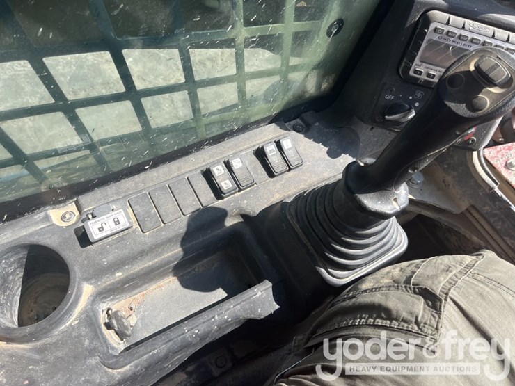 2022-takeuchi-tl10v2-image-27