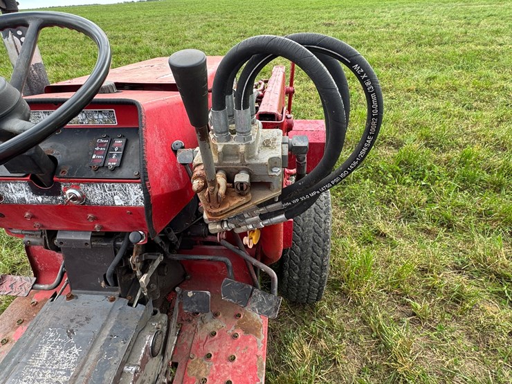 massey-ferguson-1020-image-18