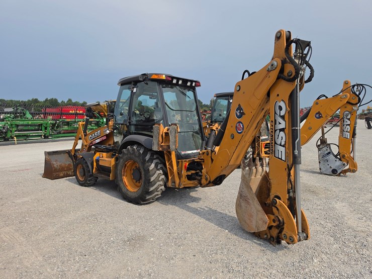 2015-case-580sn-image-19