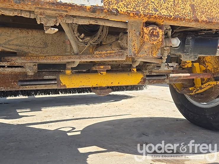 2016-superior-broom-dt80-image-20