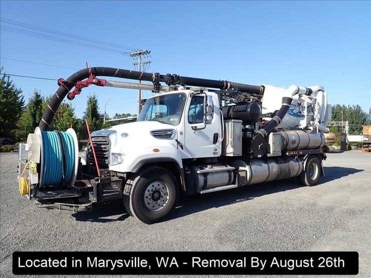 2016-freightliner-114sd-image-1