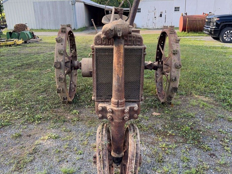 john-deere-model-b-image-8