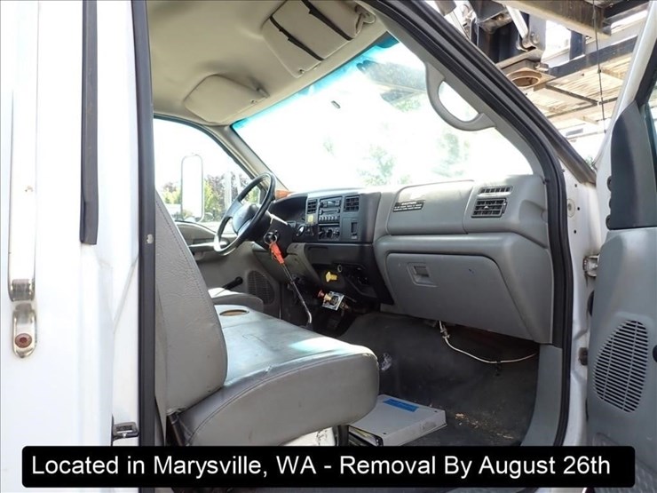 2002-ford-f750-image-31