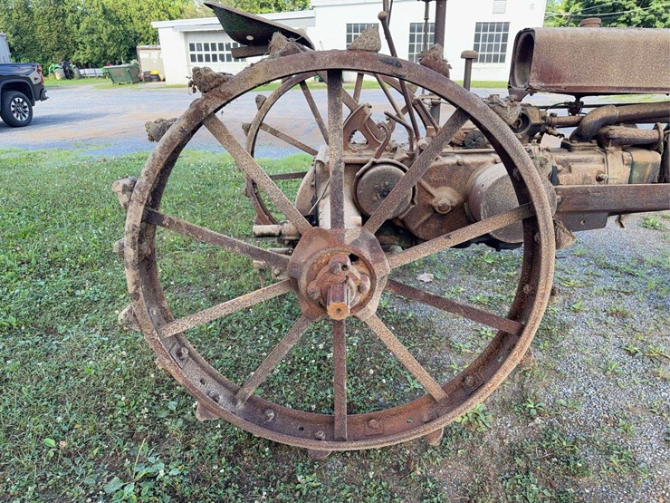 john-deere-model-b-image-25