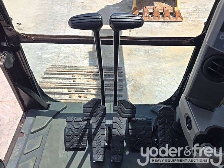 2017-caterpillar-336fl-image-72