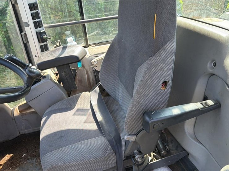 2016-volvo-l60h-image-33