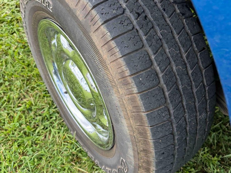 2015-ford-f150-xl-image-9