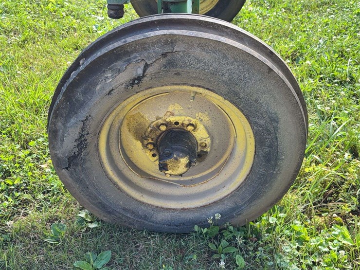 john-deere-630-image-19