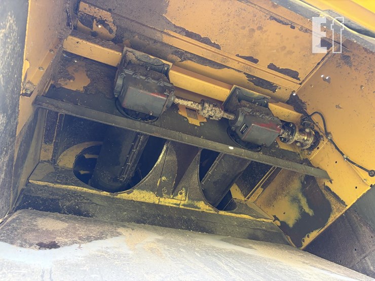 2011-claas-lexion-760-image-15
