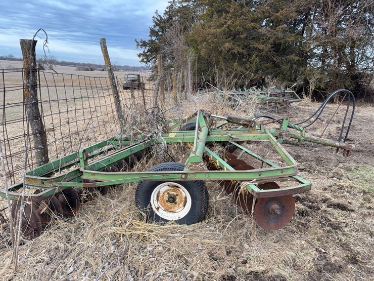 john-deere-11-image-3